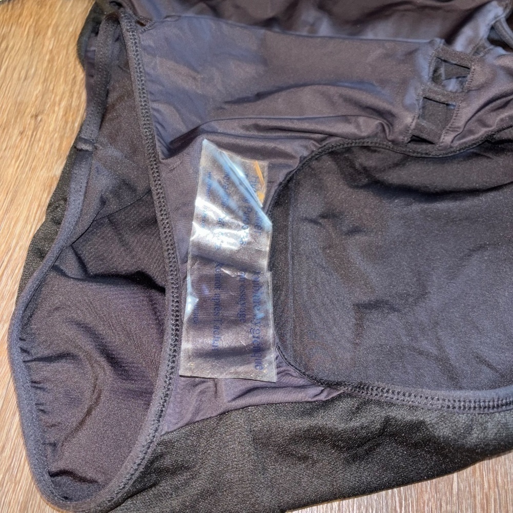 NWT Kenneth Cole tummy toner size medium black one piece swim - Picture 9 of 10
